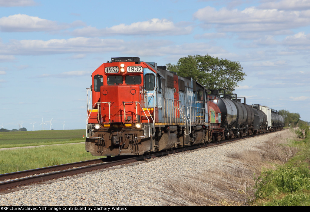 GTW 4932